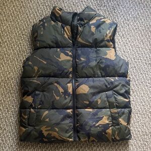 Old Navy Kids Camo Puffer Vest